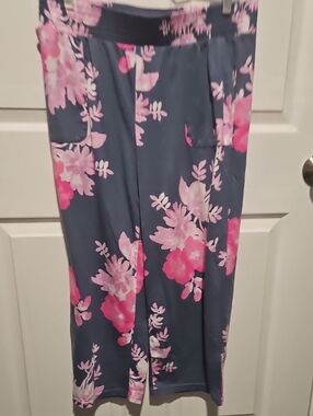 Women's  Lounge  Crop Pants with Pink Floral Print